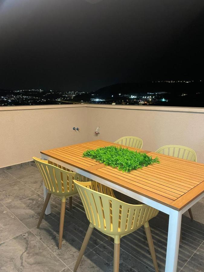 Hotel סוויטות נוף שקיעה Peqi'in Hadasha Exteriér fotografie