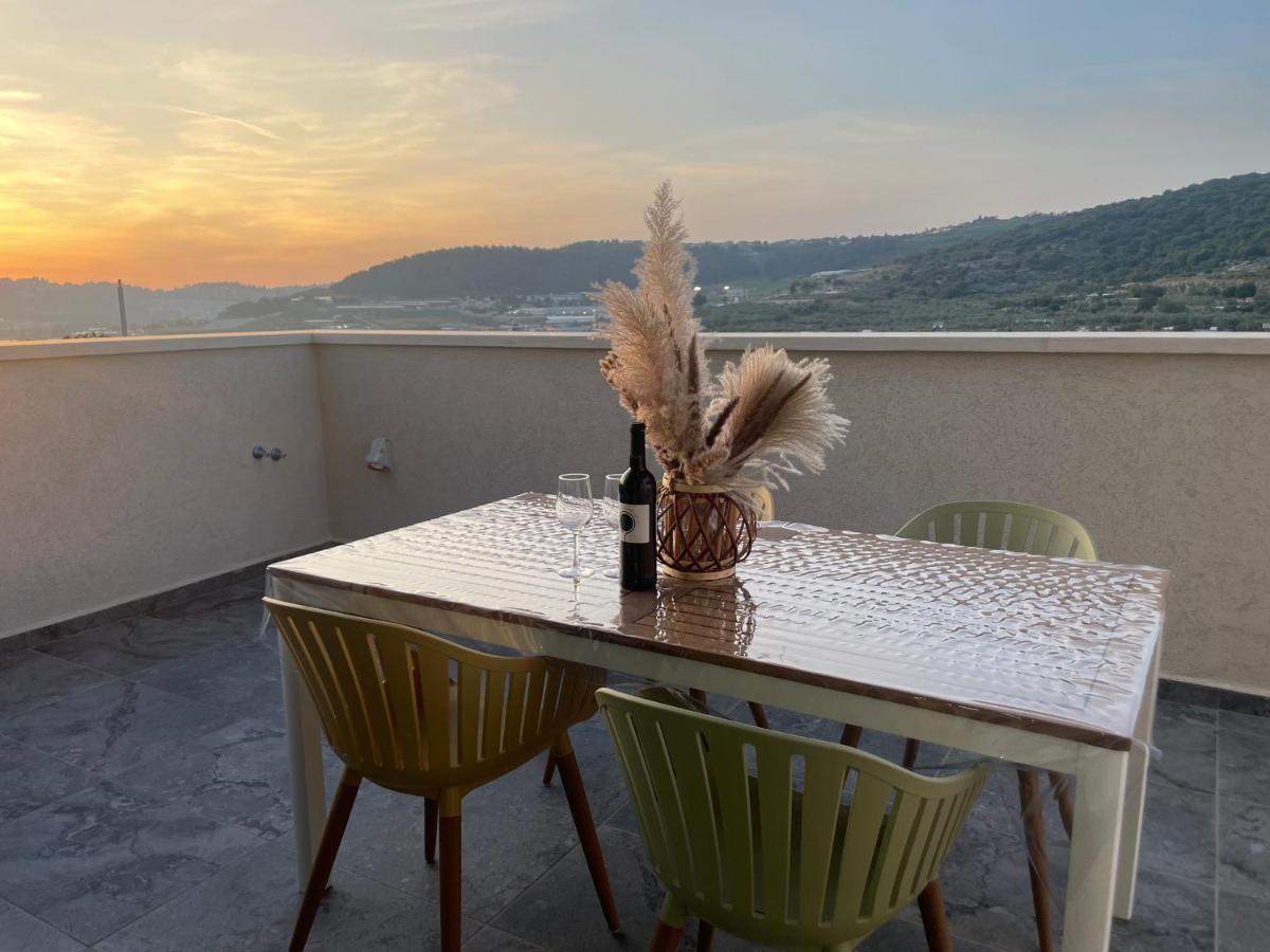 Hotel סוויטות נוף שקיעה Peqi'in Hadasha Exteriér fotografie