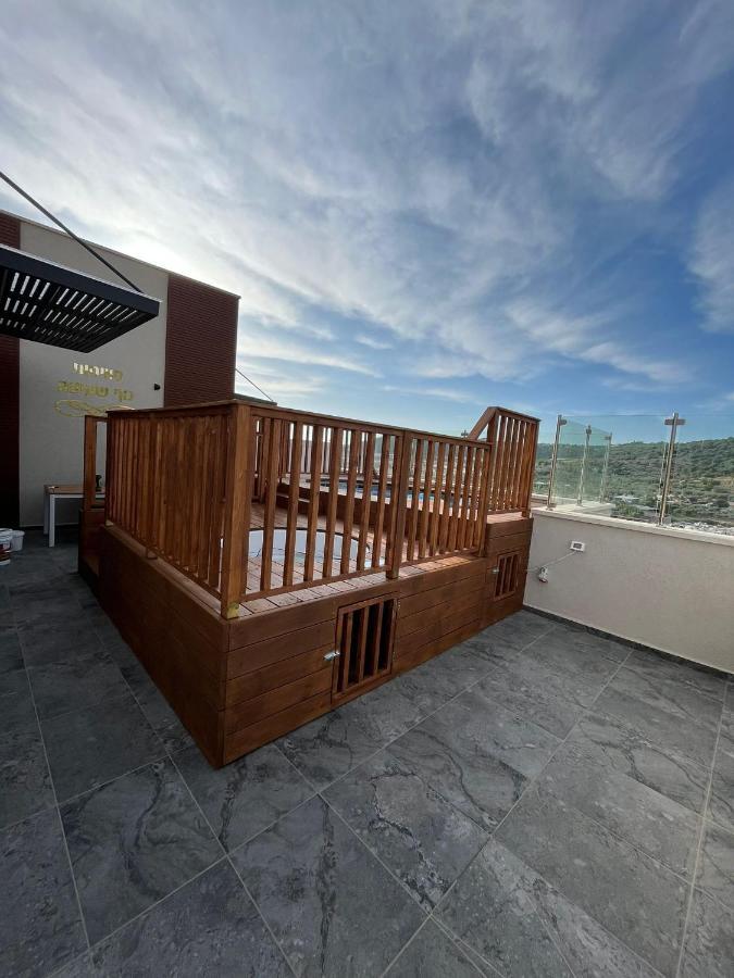 Hotel סוויטות נוף שקיעה Peqi'in Hadasha Exteriér fotografie